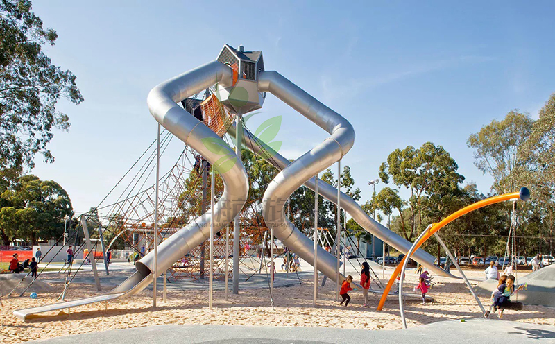 山地公园儿童攀爬滑梯