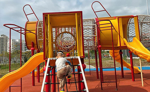 公园攀爬游乐设备