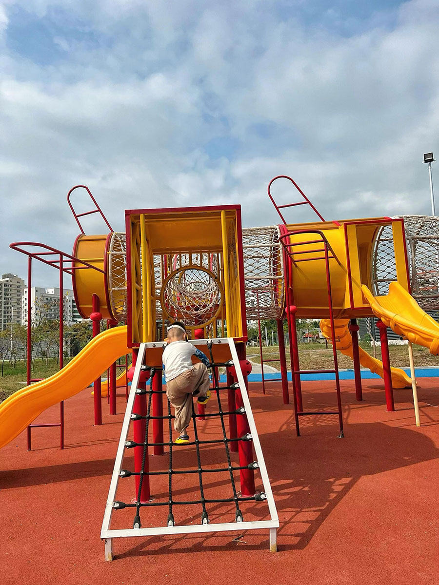 公园攀爬游乐设备整体效果