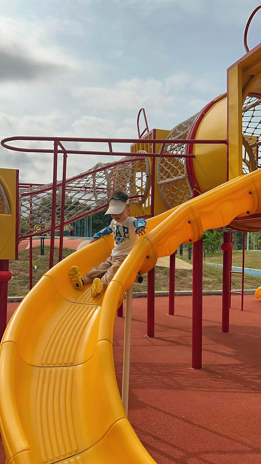 公园攀爬游乐设备侧面图