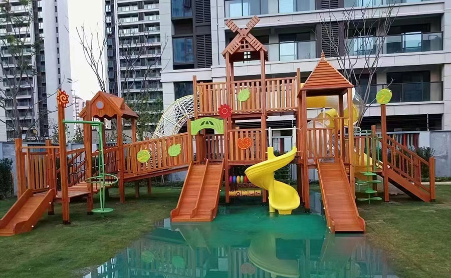户外原木儿童滑梯效果
