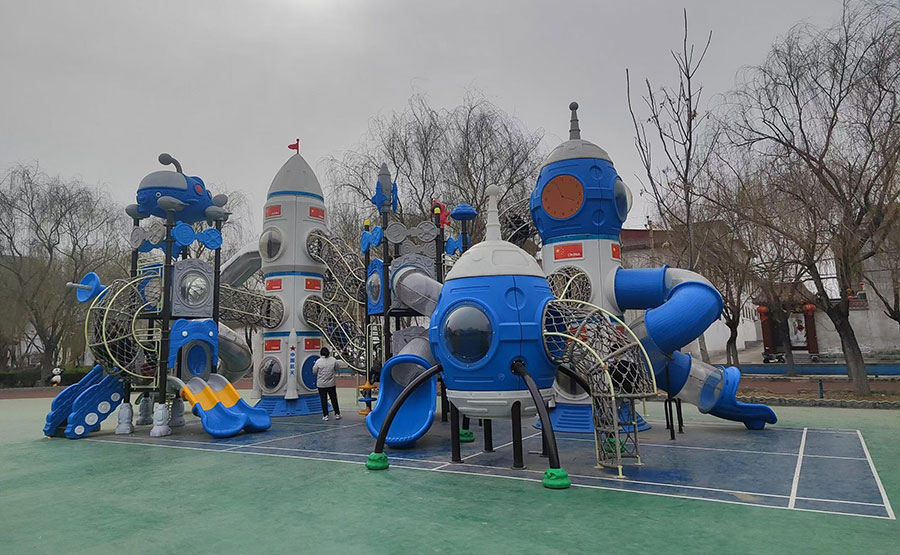 幼儿园户外大型塑料滑梯