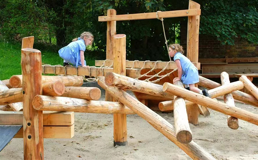 户外原木儿童拓展设备