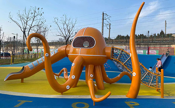 太空主题无动力游乐设备