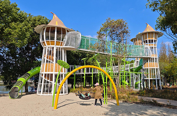 大型游乐场主题无动力设备