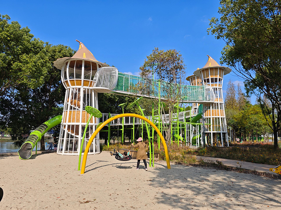 大型游乐场主题无动力设备效果图