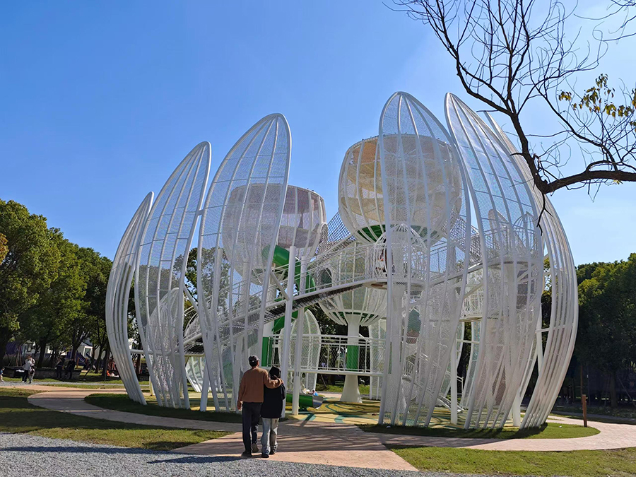 大型游乐场主题无动力设备高清图